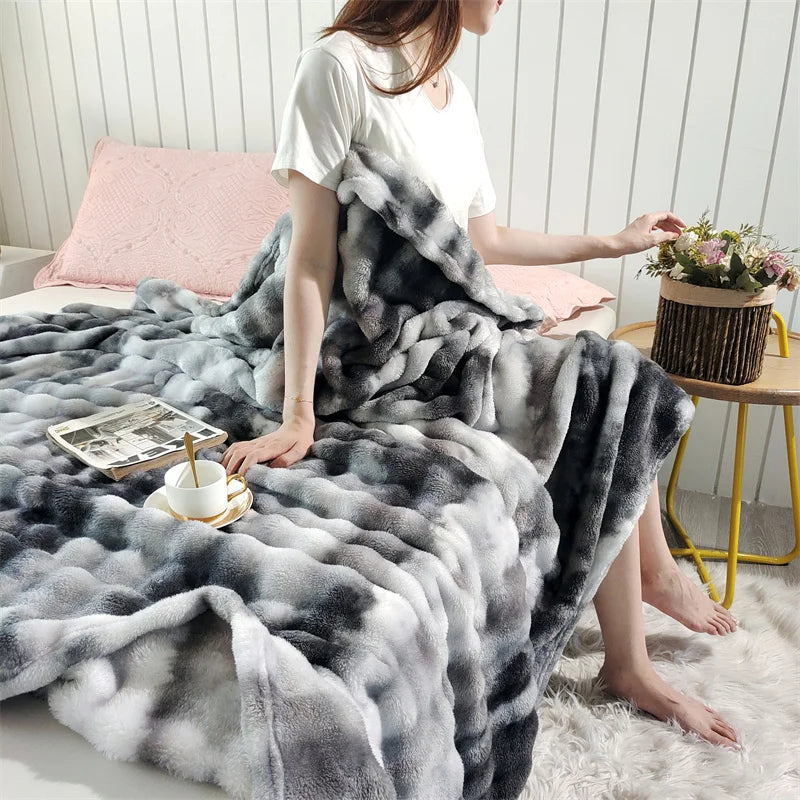 Gradient Bubble Fleece Throw Blanket – Soft Plush Faux Rabbit Fur