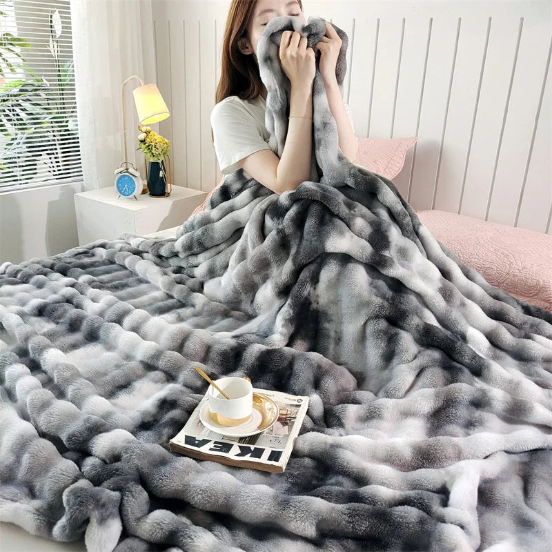 Gradient Bubble Fleece Throw Blanket – Soft Plush Faux Rabbit Fur