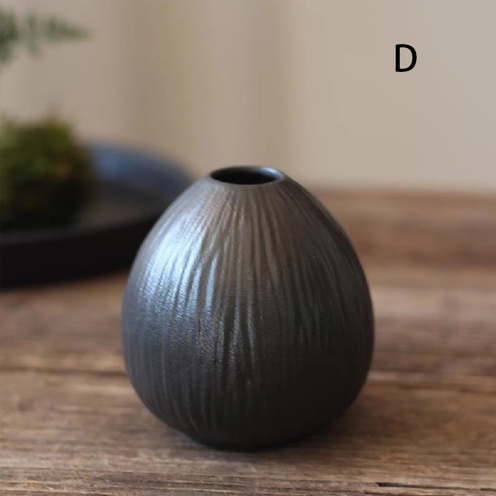 Celeste Ceramic Vase – Minimalist Nordic Living Room & Dining Table Decor