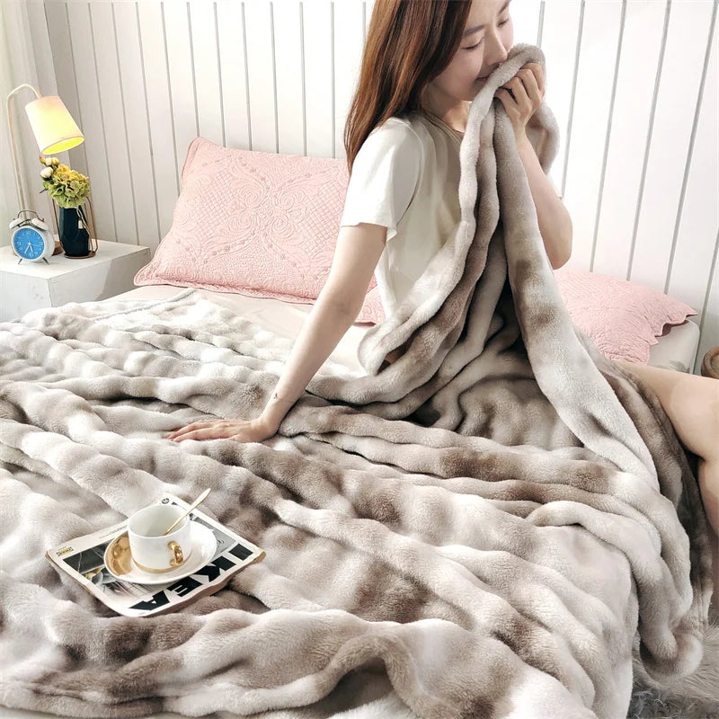 Gradient Bubble Fleece Throw Blanket – Soft Plush Faux Rabbit Fur