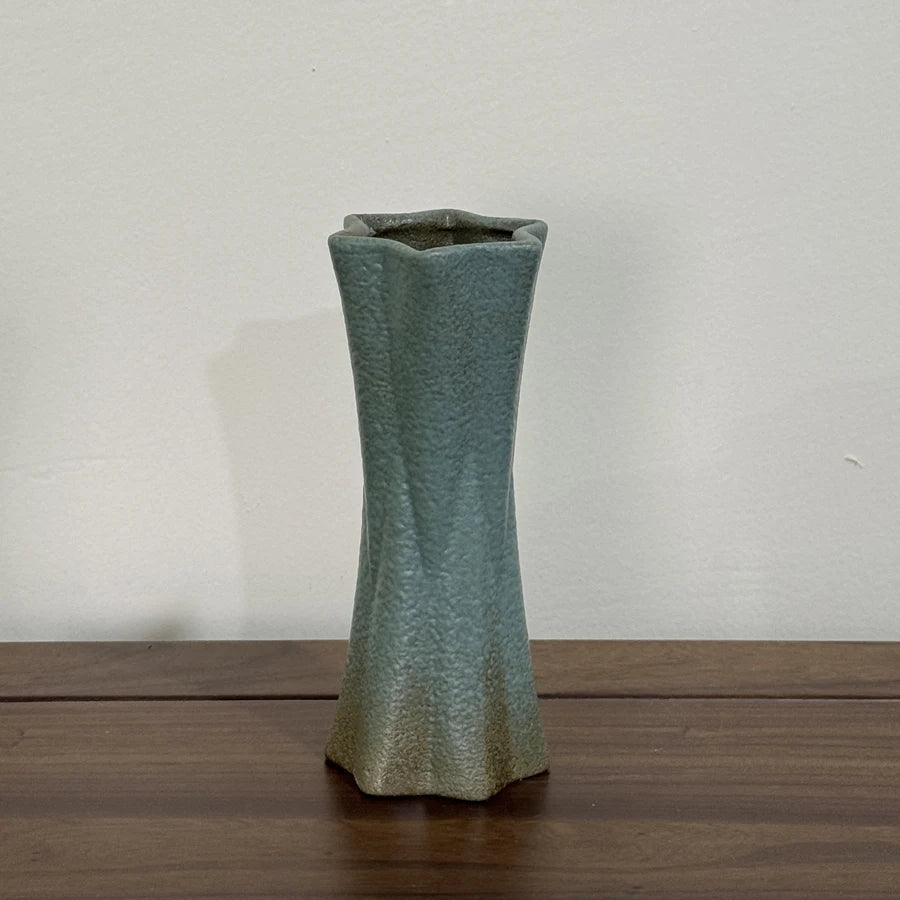 Celeste Ceramic Vase – Minimalist Nordic Living Room & Dining Table Decor