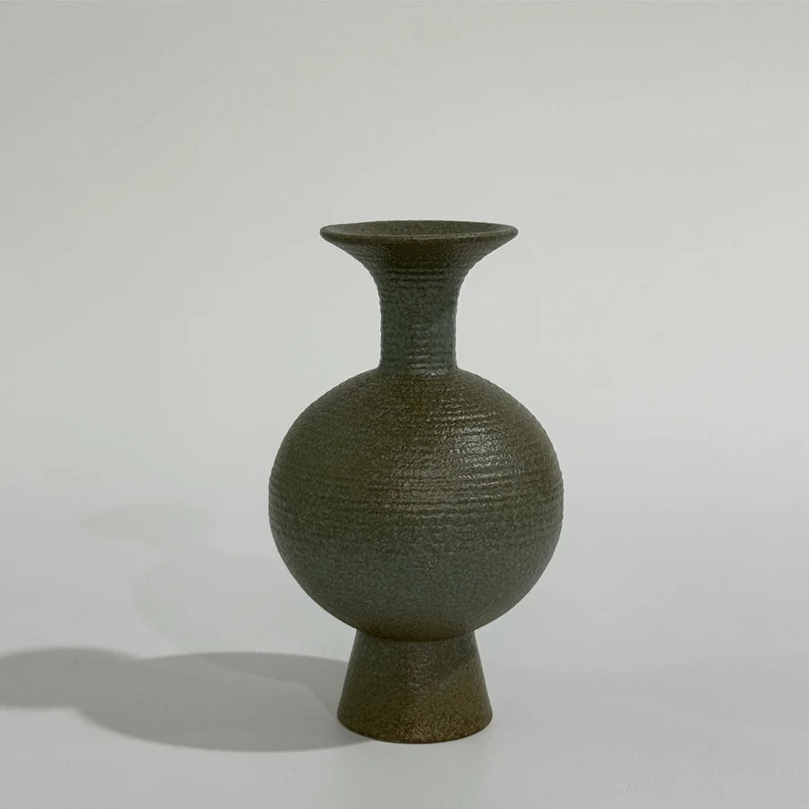 Celeste Ceramic Vase – Minimalist Nordic Living Room & Dining Table Decor
