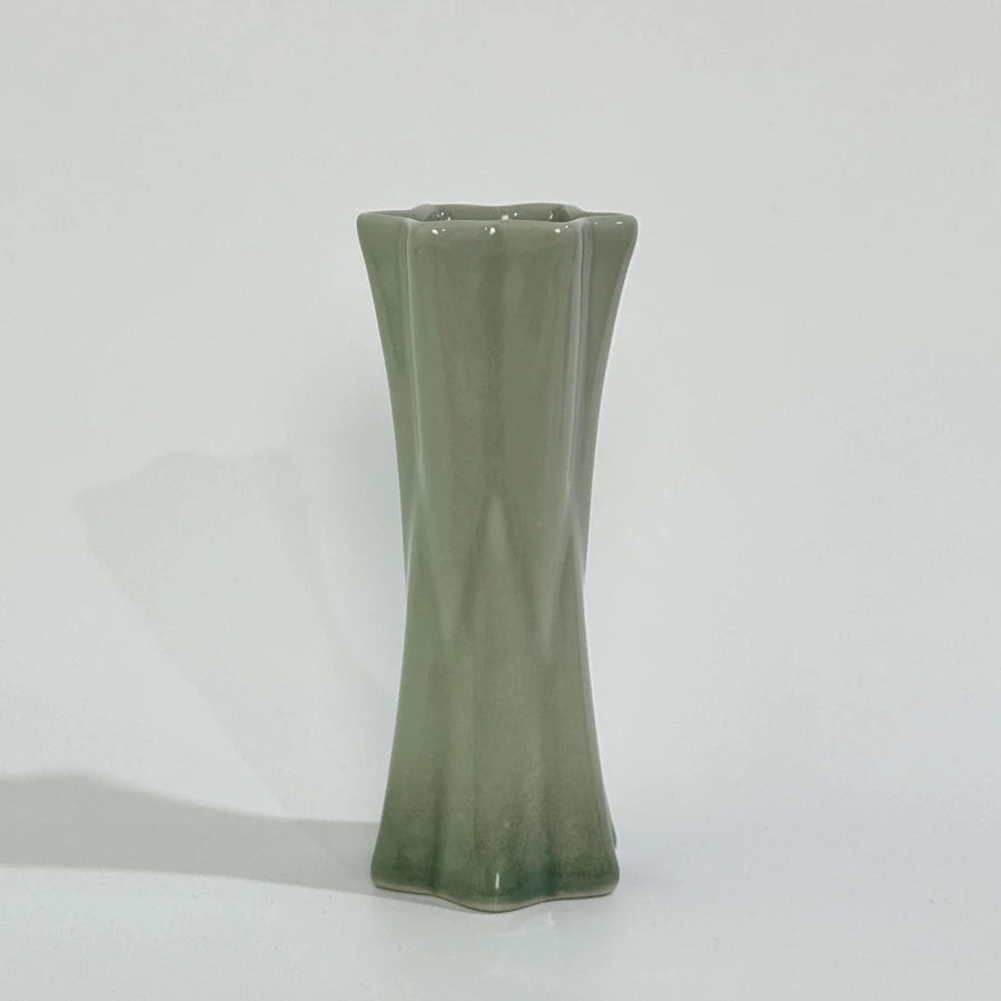 Celeste Ceramic Vase – Minimalist Nordic Living Room & Dining Table Decor